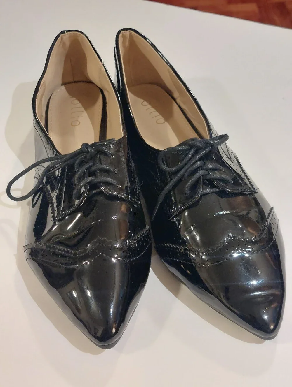 Ollio Black Patent Lace-Up Pointed-Toe Flats